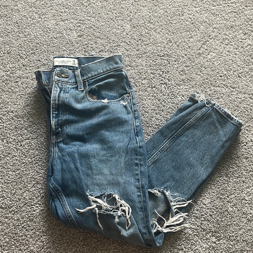 Abercrombie high rise mom jean